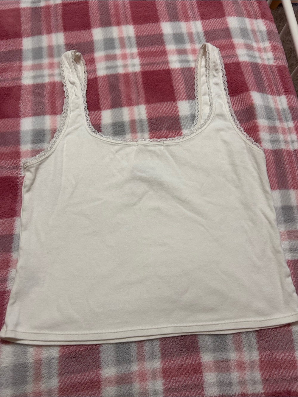 Aeropostale Cream Lace-Trim Camisole with Red Bow - Picture 4 of 4